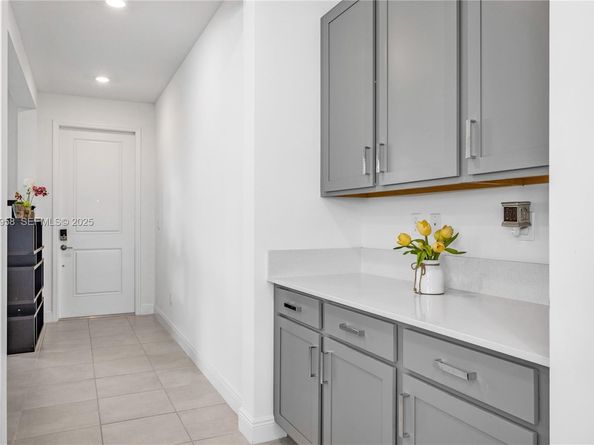 4242 Rosa Dr, Deerfield Beach FL 33064