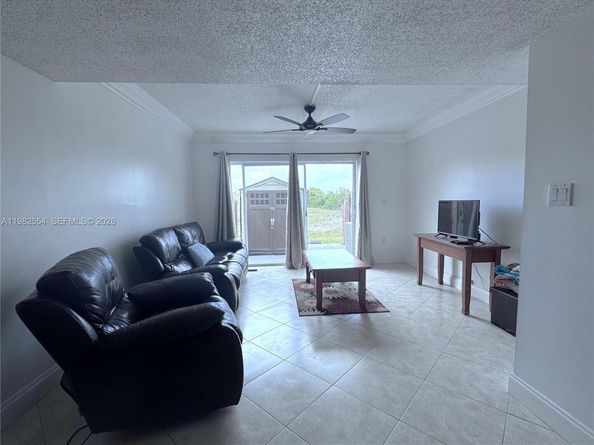 1143 NW 123rd Ct 607, Miami FL 33182