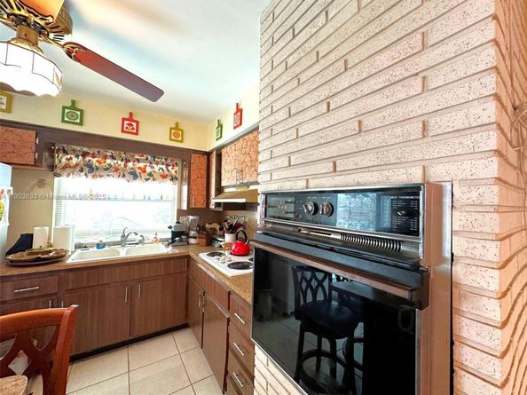 2431 Sabal Palm Dr, Miramar FL 33023