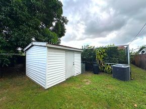 2431 Sabal Palm Dr, Miramar FL 33023