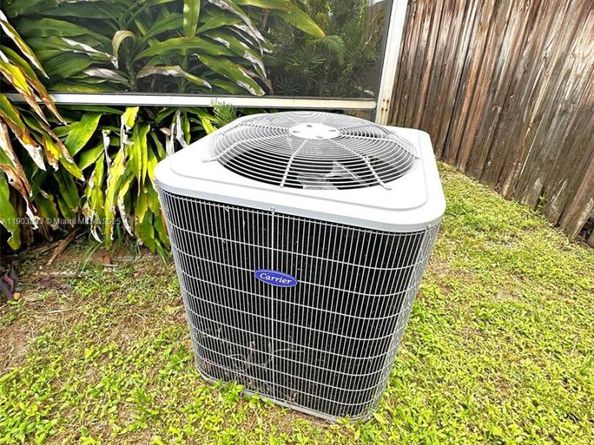 2431 Sabal Palm Dr, Miramar FL 33023