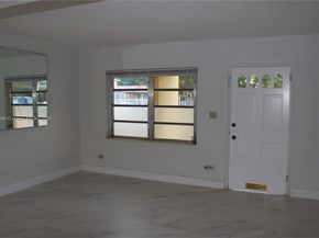 971 E 18th St, Hialeah FL 33013