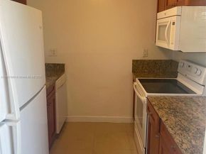 971 E 18th St, Hialeah FL 33013