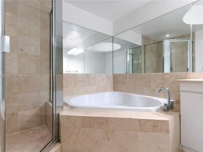 3131 NE 188th St 21010, Aventura FL 33180