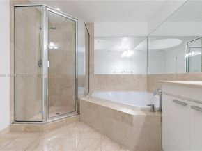 3131 NE 188th St 21010, Aventura FL 33180