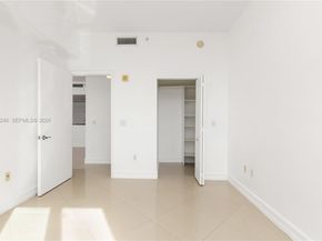 3131 NE 188th St 21010, Aventura FL 33180