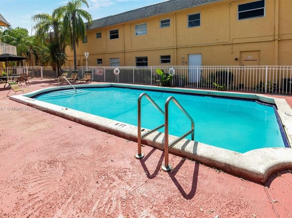 4061 N Dixie Hwy 29, Oakland Park FL 33334