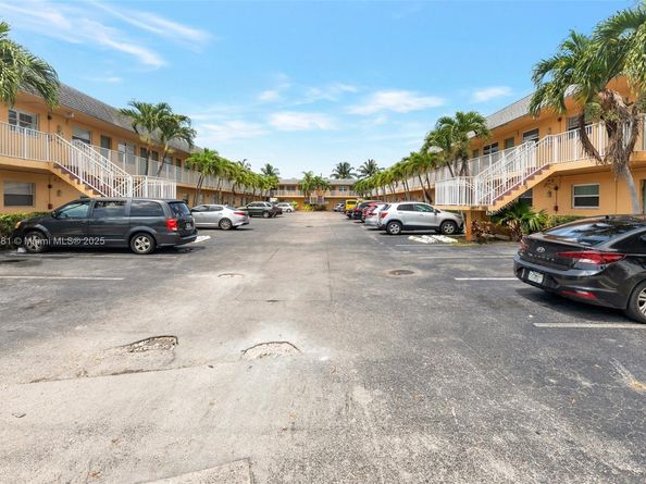 4061 N Dixie Hwy 29, Oakland Park FL 33334