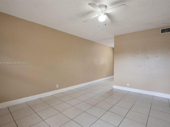 4061 N Dixie Hwy 29, Oakland Park FL 33334