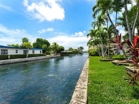 7975 Biscayne Point Cir, Miami Beach FL 33141