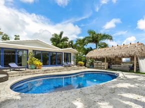 7975 Biscayne Point Cir, Miami Beach FL 33141