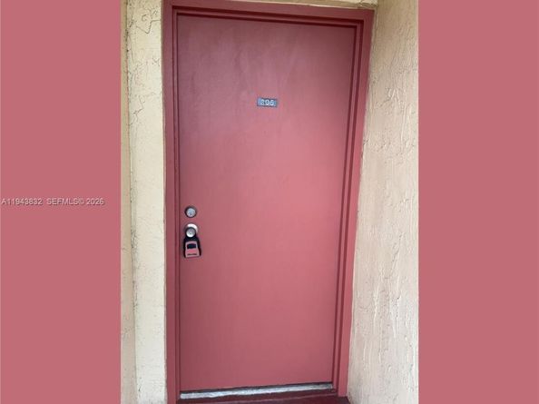 3396 Foxcroft Rd 305, Miramar FL 33025