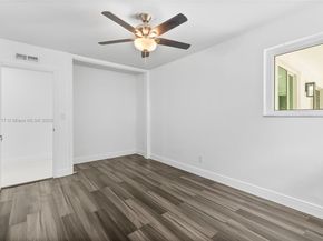 1124 Yale Dr, Hollywood FL 33021