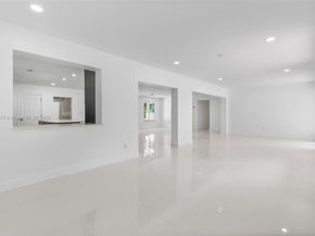 1124 Yale Dr, Hollywood FL 33021