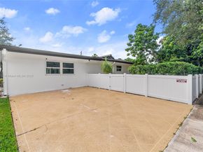 1124 Yale Dr, Hollywood FL 33021