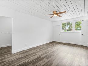 1124 Yale Dr, Hollywood FL 33021