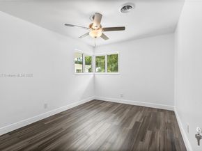 1124 Yale Dr, Hollywood FL 33021