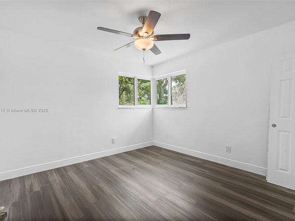 1124 Yale Dr, Hollywood FL 33021