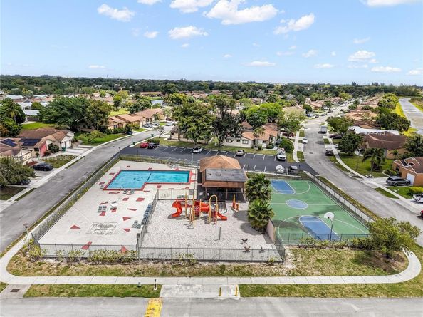 9940 W Elm Ln, Miramar FL 33025