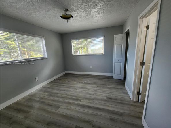 11309 SW 200th St 303C, Miami FL 33157
