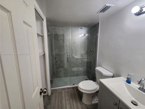 11309 SW 200th St 303C, Miami FL 33157