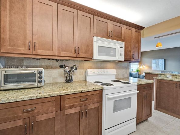 5100 Dupont Blvd 6M, Fort Lauderdale FL 33308