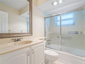 1425 Atlantic Shores Blvd 409, Hallandale Beach FL 33009