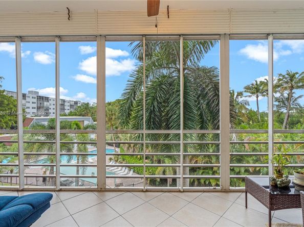 1425 Atlantic Shores Blvd 409, Hallandale Beach FL 33009