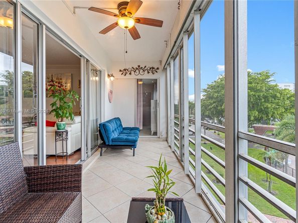 1425 Atlantic Shores Blvd 409, Hallandale Beach FL 33009