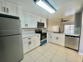 1100 NW 87th Ave 403, Coral Springs FL 33071