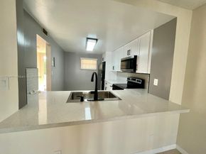 1100 NW 87th Ave 403, Coral Springs FL 33071