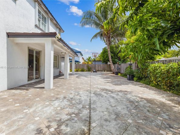20235 SW 129th Ave, Miami FL 33177