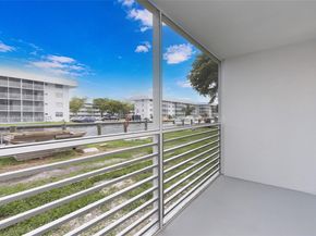 3600 NE 170th St D112, North Miami Beach FL 33160