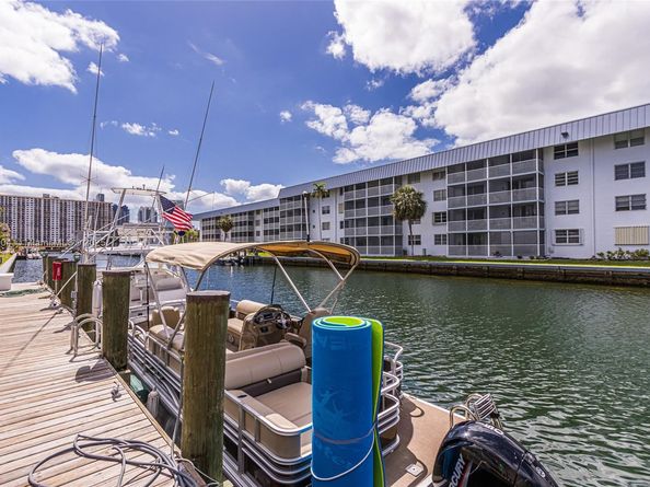 3600 NE 170th St D112, North Miami Beach FL 33160