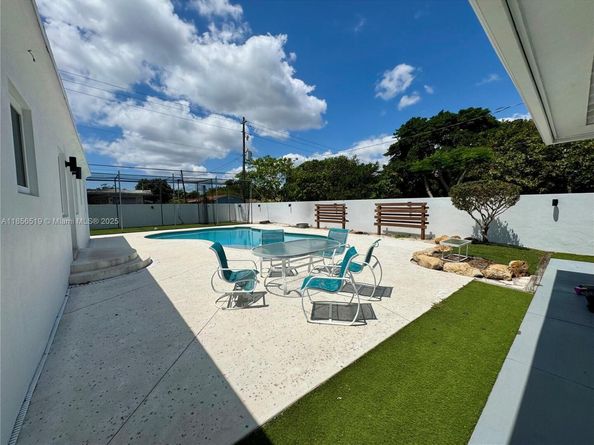 520 N 26th Ave, Hollywood FL 33020