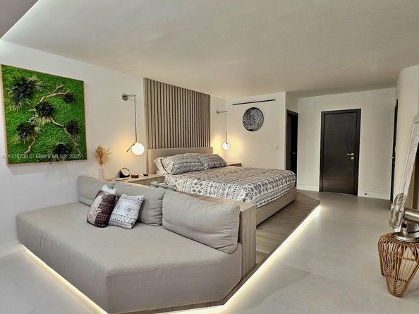 900 Bay Dr 524, Miami Beach FL 33141