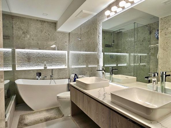 900 Bay Dr 524, Miami Beach FL 33141