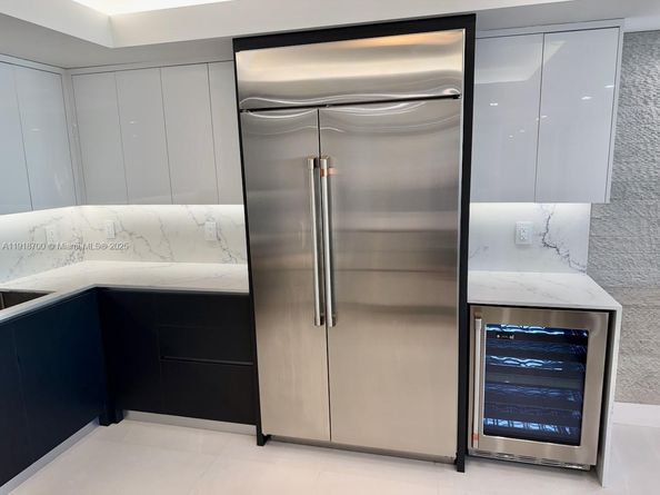 900 Bay Dr 524, Miami Beach FL 33141