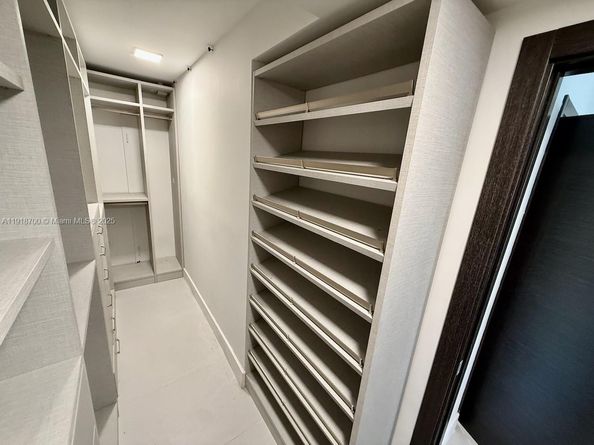 900 Bay Dr 524, Miami Beach FL 33141