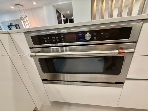 900 Bay Dr 524, Miami Beach FL 33141