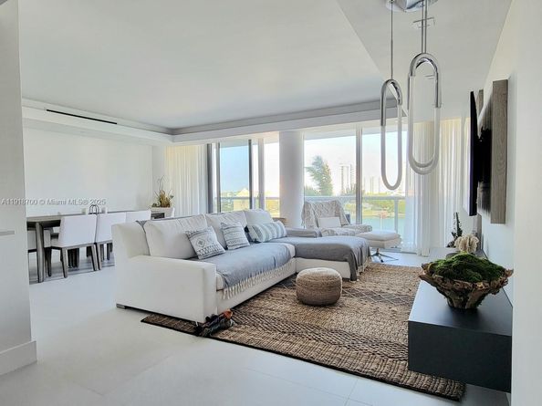 900 Bay Dr 524, Miami Beach FL 33141