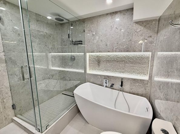 900 Bay Dr 524, Miami Beach FL 33141