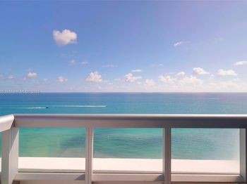 6899 Collins Ave