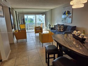 4001 Hillcrest Dr 705, Hollywood FL 33021