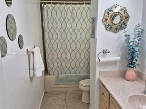 4001 Hillcrest Dr 705, Hollywood FL 33021