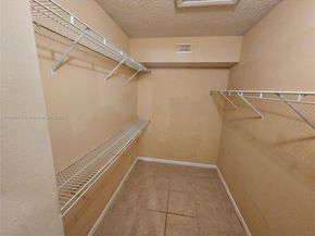 8701 Wiles Rd 305, Coral Springs FL 33067