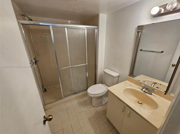 8701 Wiles Rd 305, Coral Springs FL 33067