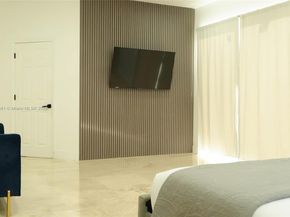 290 NW 125th Ave, Miami FL 33182