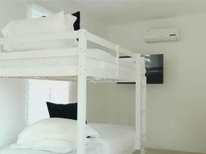 290 NW 125th Ave, Miami FL 33182