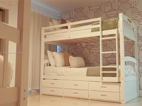 290 NW 125th Ave, Miami FL 33182